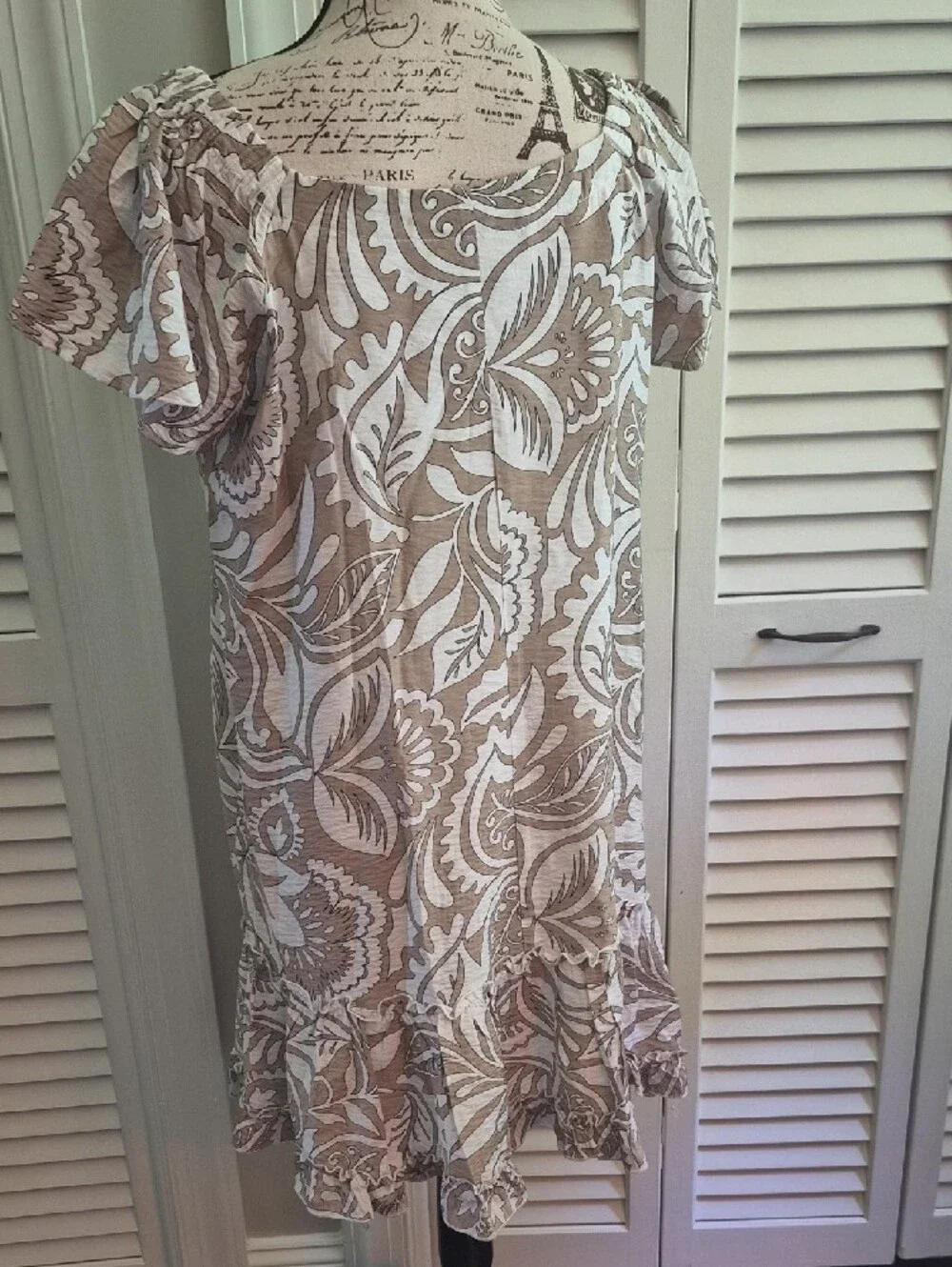 Robbie Bee Cream and Tan Floral Ruffle-Hem Midi Dress